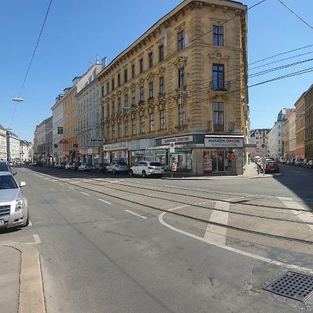 Sonniges Studio Heinzelmanngasse Apartamento Viena Exterior foto